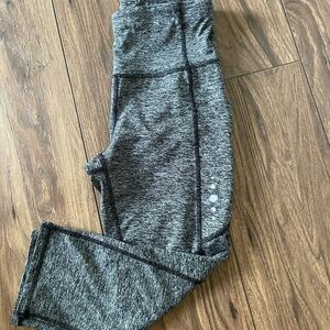NEW Capri Leggings, gray with pocket on each side & inside one